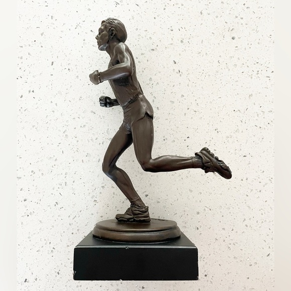 Austin Sculpture 1994 Morning Jog Bronze Paint Statue Man Vintage RARE - Picture 3 of 9